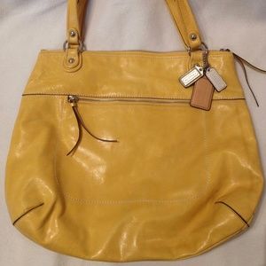 Coach Women's Shoulder Bag, Buttercream Leather